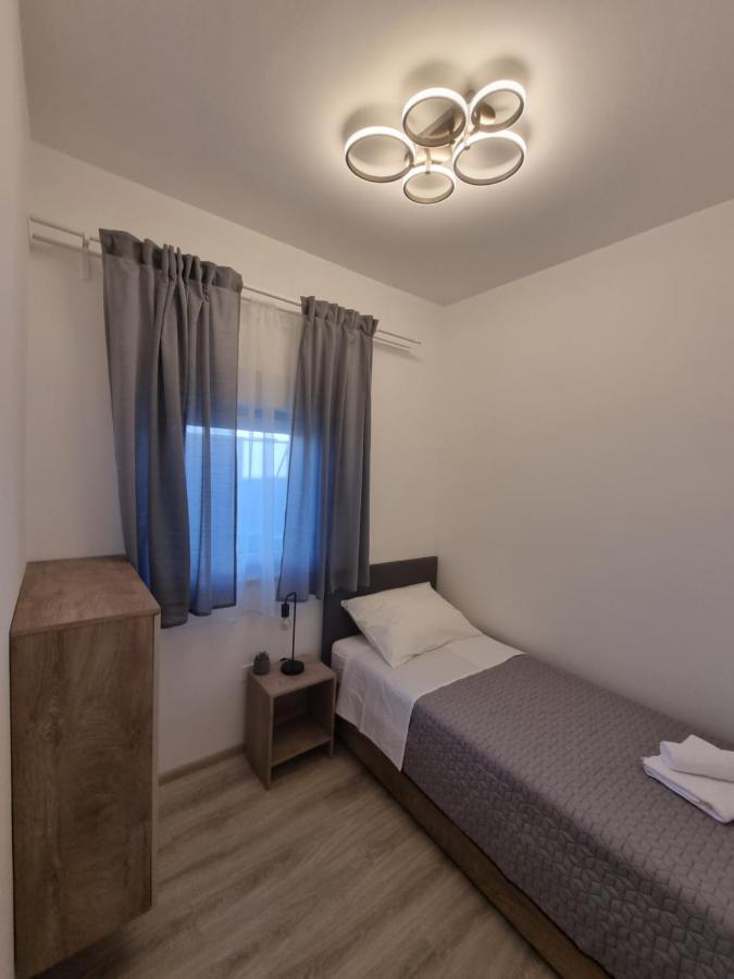 Apartment Madison Posedarje